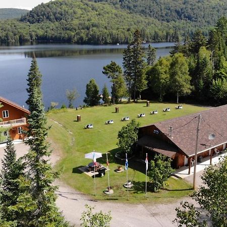 Motel Ours Bleu Lac-Saguay Extérieur photo