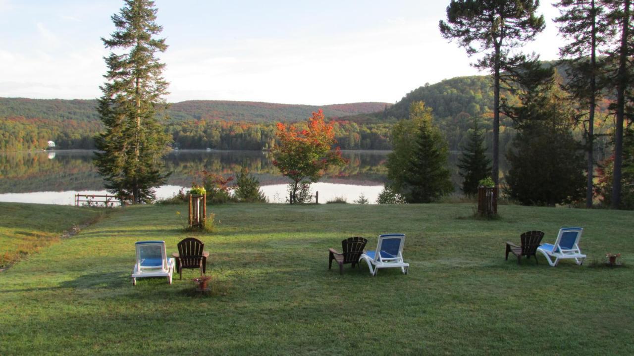 Motel Ours Bleu Lac-Saguay Extérieur photo